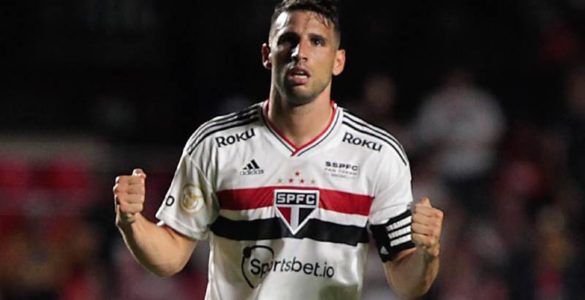Toca no Calleri que é gol (Foto: Twitter/São Paulo FC))