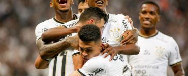 Jogadores do Corinthians comemoram gol contra o Santos (Rodrigo Coca/Agência Corinthians)