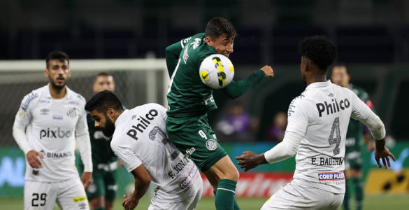 Palmeiras vence Santos com um a menos no Allianz